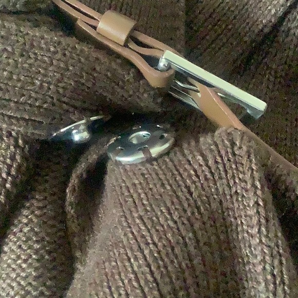 Denver Hayes Sweater - Picture 7 of 7